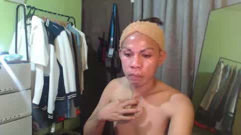 Snapshot of thick_bigcock13 chatting on 10/06/25, 01:08 gil online show from 10/06/25, 01:08