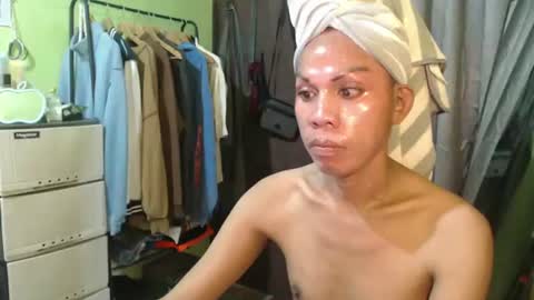 Snapshot of thick_bigcock13 chatting on 10/21/25, 11:27 gil online show from 10/21/25, 11:27