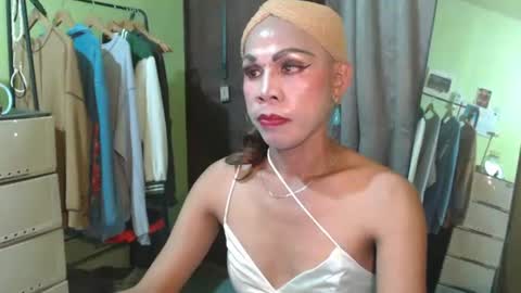 Snapshot of thick_bigcock13 chatting on 11/22/25, 10:14 gil online show from 11/22/25, 10:14