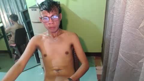 Snapshot of thick_bigcock13 chatting on 12/03/25, 07:05 gil online show from 12/03/25, 07:05