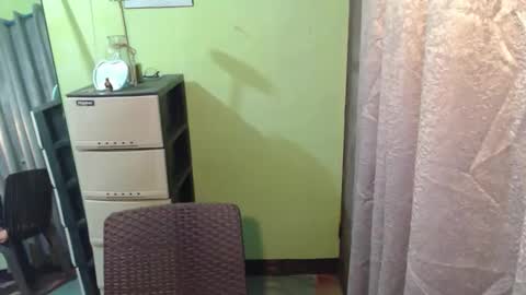 Snapshot of thick_bigcock13 chatting on 12/04/25, 06:44 gil online show from 12/04/25, 06:44