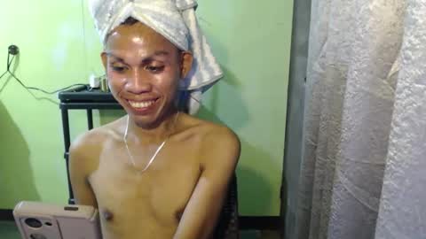 Snapshot of thick_bigcock13 chatting on 03/11/26, 01:44 gil online show from 03/11/26, 01:44