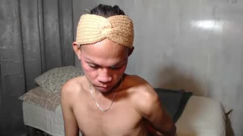 Snapshot of thick_bigcock13 chatting on 04/19/26, 08:44 gil online show from 04/19/26, 08:44