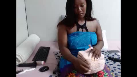 Snapshot of thickassebonyza chatting on 04/20/26, 03:26 thickassebonyza online show from 04/20/26, 03:26