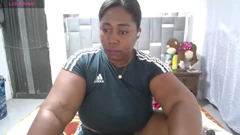 XIOMARA  online show from 02/06/25, 02:22