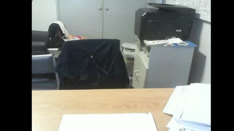 Snapshot of thickmelnik chatting on 04/26/26, 04:43 James online show from 04/26/26, 04:43