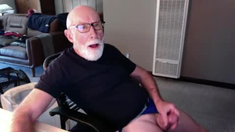 Snapshot of thickmorningwoodinyoualways chatting on 10/20/25, 05:46 Thickmorningwoodinyou always online show from 10/20/25, 05:46