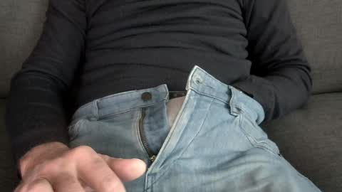 Snapshot of thickrum chatting on 01/09/25, 10:09 Thickru online show from 01/09/25, 10:09