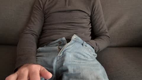 Snapshot of thickrum chatting on 01/22/25, 11:23 Thickru online show from 01/22/25, 11:23