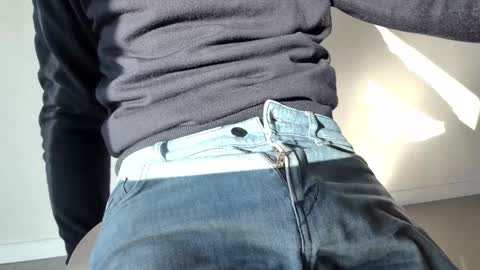 Snapshot of thickrum chatting on 02/05/25, 09:25 Thickru online show from 02/05/25, 09:25