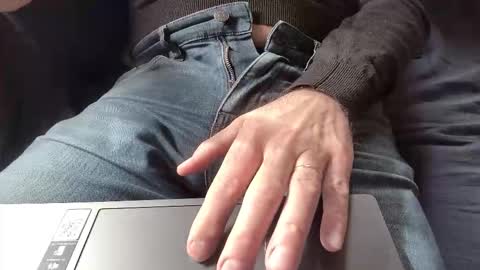 Snapshot of thickrum chatting on 03/11/26, 12:22 Thickru online show from 03/11/26, 12:22