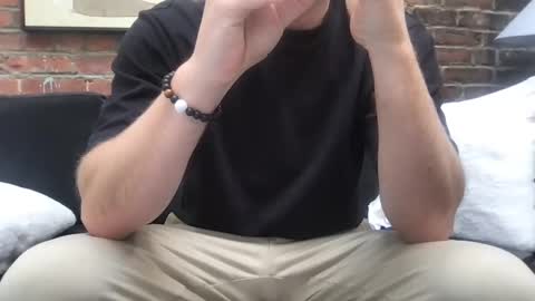 Snapshot of thierrinho8148 chatting on 10/19/25, 03:01 thierrinho8148 online show from 10/19/25, 03:01