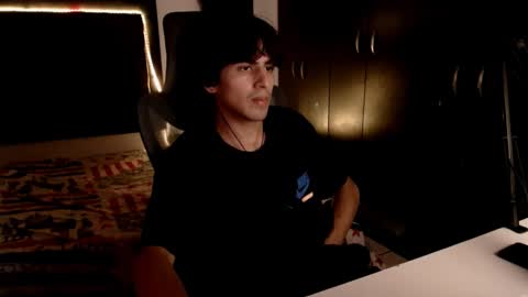 Snapshot of thieves_us chatting on 03/03/25, 03:30 thieves_us online show from 03/03/25, 03:30