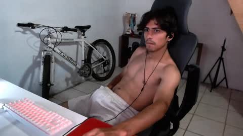 Snapshot of thieves_us chatting on 09/14/25, 04:33 thieves_us online show from 09/14/25, 04:33