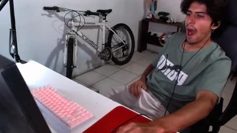 Snapshot of thieves_us chatting on 09/17/25, 09:11 thieves_us online show from 09/17/25, 09:11