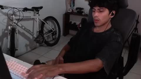 Snapshot of thieves_us chatting on 10/12/25, 05:50 thieves_us online show from 10/12/25, 05:50