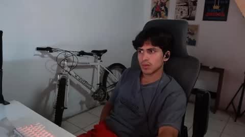 Snapshot of thieves_us chatting on 10/14/25, 05:30 thieves_us online show from 10/14/25, 05:30