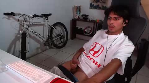 Snapshot of thieves_us chatting on 10/18/25, 05:10 thieves_us online show from 10/18/25, 05:10