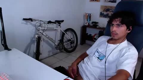 Snapshot of thieves_us chatting on 10/29/25, 07:37 thieves_us online show from 10/29/25, 07:37