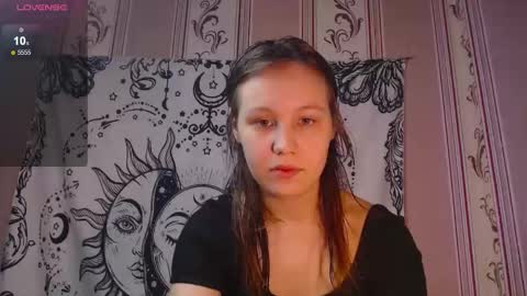 Snapshot of thighswithspikes chatting on 10/30/25, 10:16 thighswithspikes online show from 10/30/25, 10:16