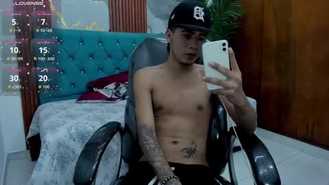 Snapshot of thiiago_collins chatting on 03/25/26, 10:49 THIAGO COLLINS online show from 03/25/26, 10:49