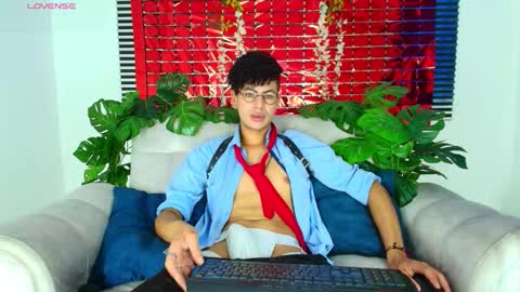 Snapshot of thiiagosaeenz chatting on 02/28/26, 03:13 Thiago Saenzz online show from 02/28/26, 03:13