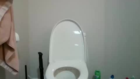 Snapshot of thimeo862 chatting on 01/09/26, 05:04 thimeo862 online show from 01/09/26, 05:04