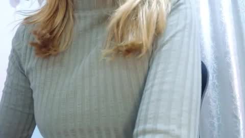 sara online show from 02/12/26, 02:28