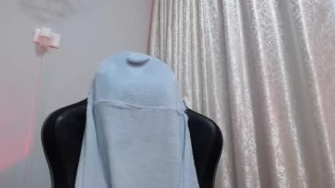 sara online show from 03/16/26, 02:17