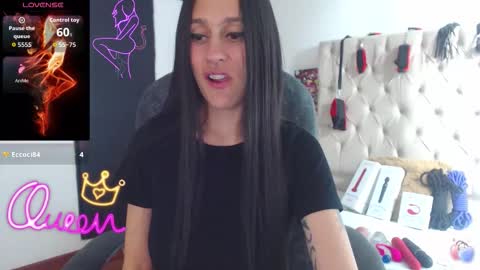 Snapshot of thin__tatto_ chatting on 03/19/26, 02:43 MADAME online show from 03/19/26, 02:43