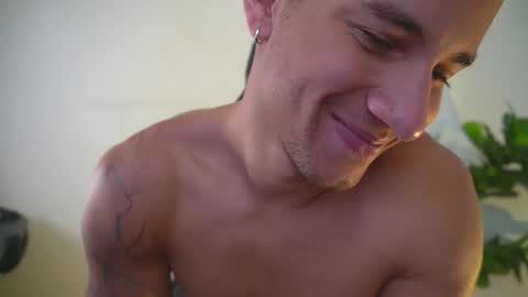 thin_tommy11 online show from 04/08/26, 08:42