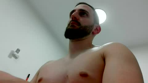 Snapshot of thinboy2 chatting on 06/17/26, 05:58 Thinboy2 online show from 06/17/26, 05:58