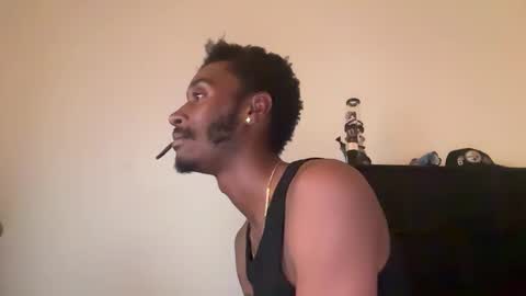 Snapshot of thirdlegkenny chatting on 11/21/25, 06:01 thirdlegkenny online show from 11/21/25, 06:01