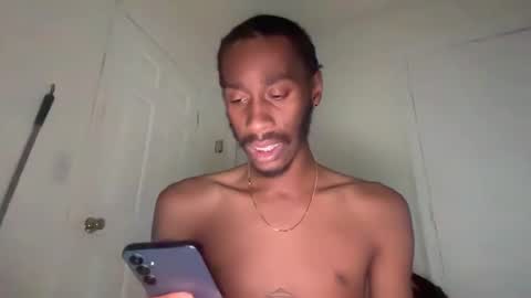 Snapshot of thirdlegkenny chatting on 12/17/25, 07:25 thirdlegkenny online show from 12/17/25, 07:25