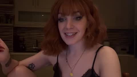 Sarra Rhies online show from 02/05/26, 08:13