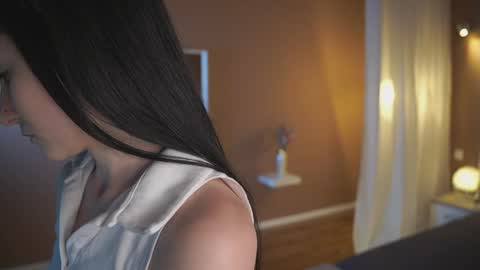 Lilly online show from 04/06/26, 02:07