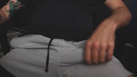 Snapshot of thisiswhatidoforfun101 chatting on 04/14/26, 01:44 thisiswhatidoforfun101 online show from 04/14/26, 01:44