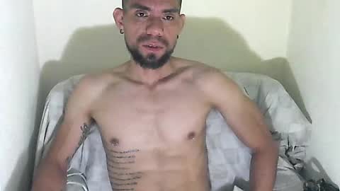 Snapshot of thomas2wood chatting on 06/14/26, 12:19 Thomas2Wood online show from 06/14/26, 12:19