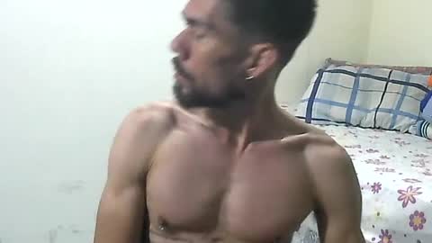 Snapshot of thomas2wood chatting on 07/13/26, 03:31 Thomas2Wood online show from 07/13/26, 03:31
