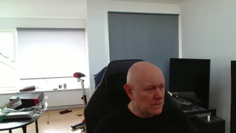 thomas315627 online show from 04/17/26, 11:13