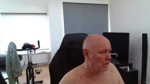 Snapshot of thomas806035 chatting on 07/18/26, 11:36 thomas806035 online show from 07/18/26, 11:36