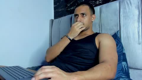 Snapshot of thomas__wayne chatting on 04/05/26, 02:31 Thomas online show from 04/05/26, 02:31