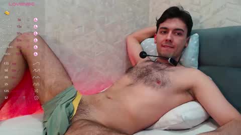 Snapshot of thomas_blackfield chatting on 01/17/26, 04:50 Thomas online show from 01/17/26, 04:50