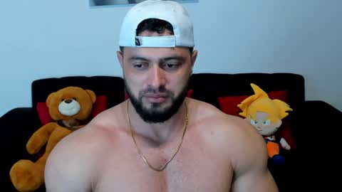 Snapshot of thomas_brandon chatting on 01/17/25, 05:53 Thomas Brandon online show from 01/17/25, 05:53