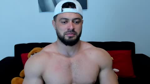 Snapshot of thomas_brandon chatting on 01/19/25, 04:33 Thomas Brandon online show from 01/19/25, 04:33