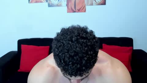 Snapshot of thomas_brandon chatting on 02/20/25, 08:06 Thomas Brandon online show from 02/20/25, 08:06