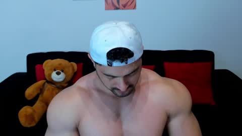 Snapshot of thomas_brandon chatting on 03/01/25, 05:09 Thomas Brandon online show from 03/01/25, 05:09