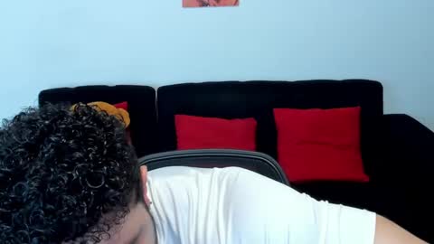 Snapshot of thomas_brandon chatting on 03/09/25, 02:29 Thomas Brandon online show from 03/09/25, 02:29