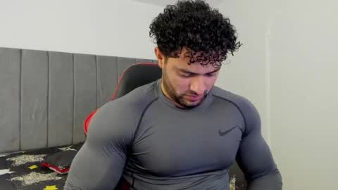 Snapshot of thomas_brandon chatting on 09/27/25, 12:15 Thomas Brandon online show from 09/27/25, 12:15