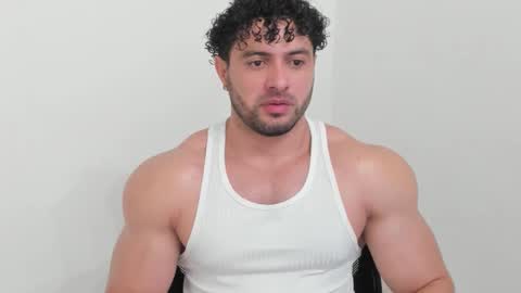 Snapshot of thomas_brandon chatting on 10/22/25, 04:57 Thomas Brandon online show from 10/22/25, 04:57